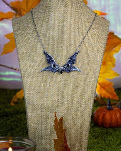 Collier ailes de minuit noires