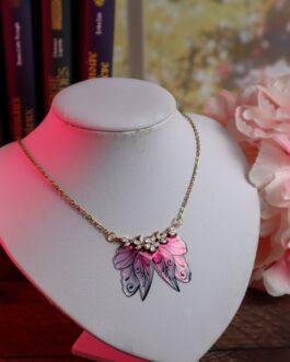 Collier Roselia