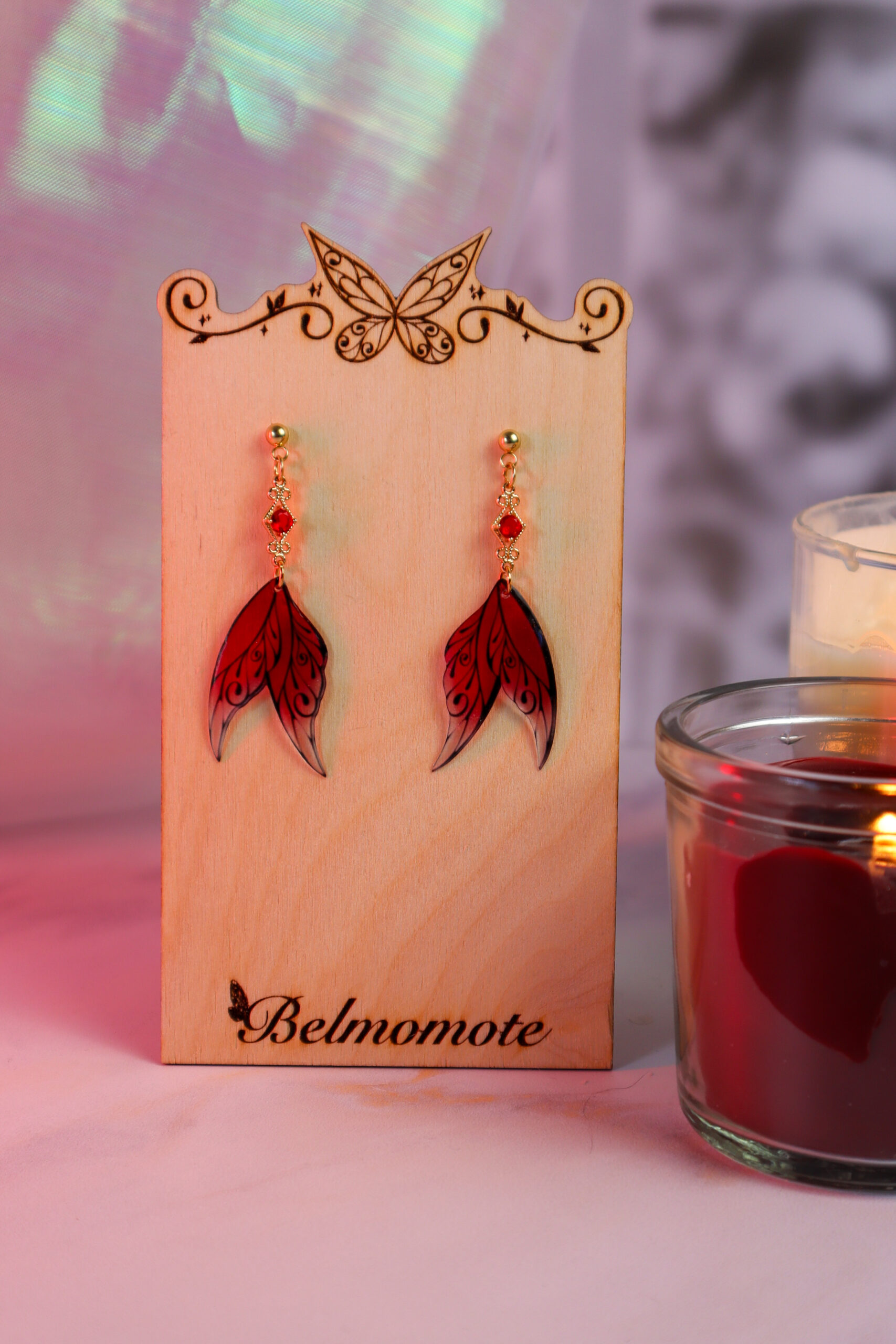 boucles d'oreilles artisanales féeriques rouges avec reflets et zircon